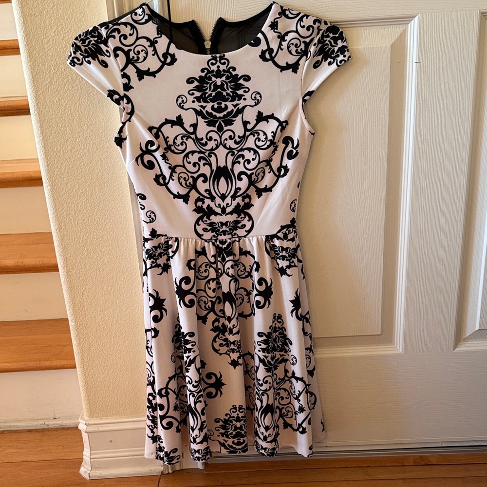 B Darlin Black and White Baroque Mini Dress, girls/teen